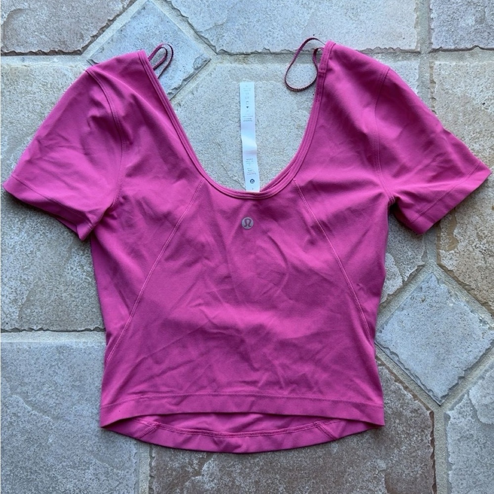 lululemon athletica Fuchsia Crop Top
